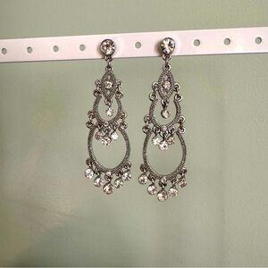 Chandelier earrings